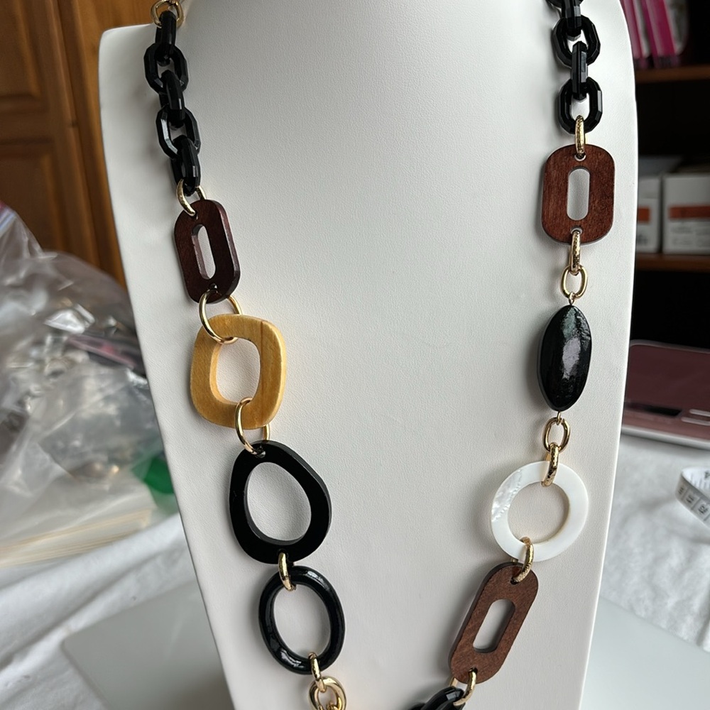 NRQ chunky chain necklace with wooden link look